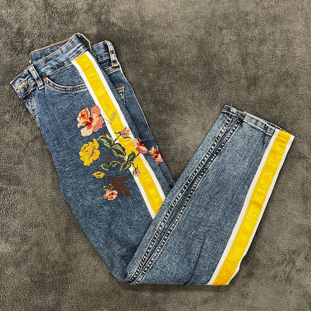 Top shop embroidered jeans!!